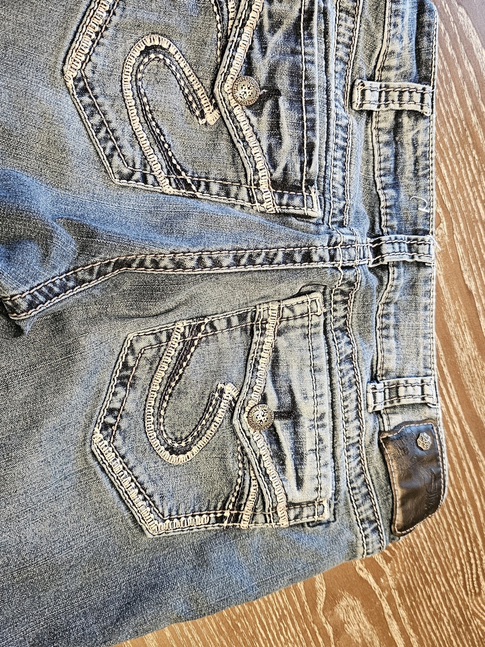 Silver Jeans Women's Relaxed Light Blue Denim Jeans - Picture 5 of 5
